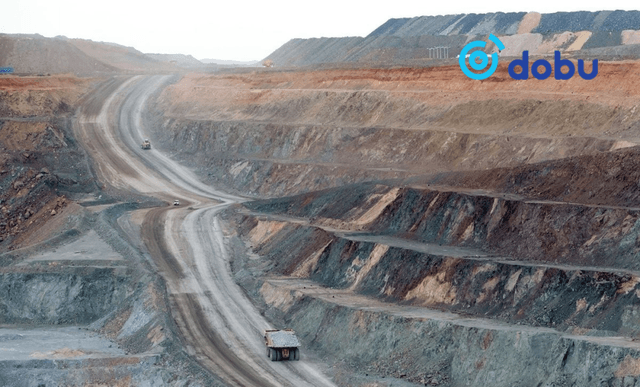 Цогтцэцийн уурхайд ажилладаг 197 хүн ХООЛНЫ ХОРДЛОГО авчээ