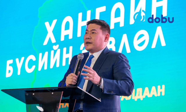 Л.Оюун-Эрдэнэ: Хангайн бүсийг "Уламжлалт мал аж ахуйн төрөлжсөн, хот байгуулалтын дэд бүс"-ээс гадна аялал жуулчлалын чиглэлээр хөгжүүлнэ