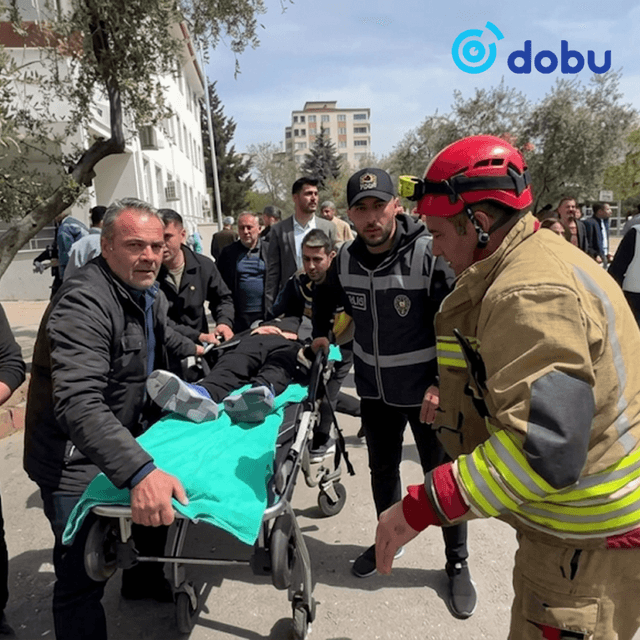 Туркт 14 настай сурагч сургуульдаа галт зэвсэг ашиглан халдлага үйлдэж, есөн хүний аминд хүрчээ