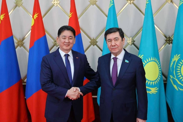 Ерөнхийлөгч У.Хүрэлсүхэд Казахстаны парламентын дарга бараалхлаа