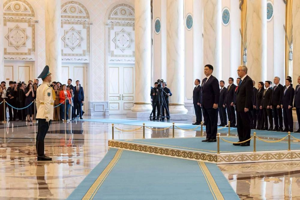 Ерөнхийлөгч У.Хүрэлсүхийг Казахстан Улсын Ерөнхийлөгч К.Токаев албан ёсоор угтаж авлаа