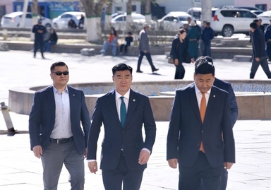 УИХ-ын дарга С.Бямбацогт Ховд аймгийн Чандмань, Манхан сумдад ажиллаж, иргэдтэй уулзлаа