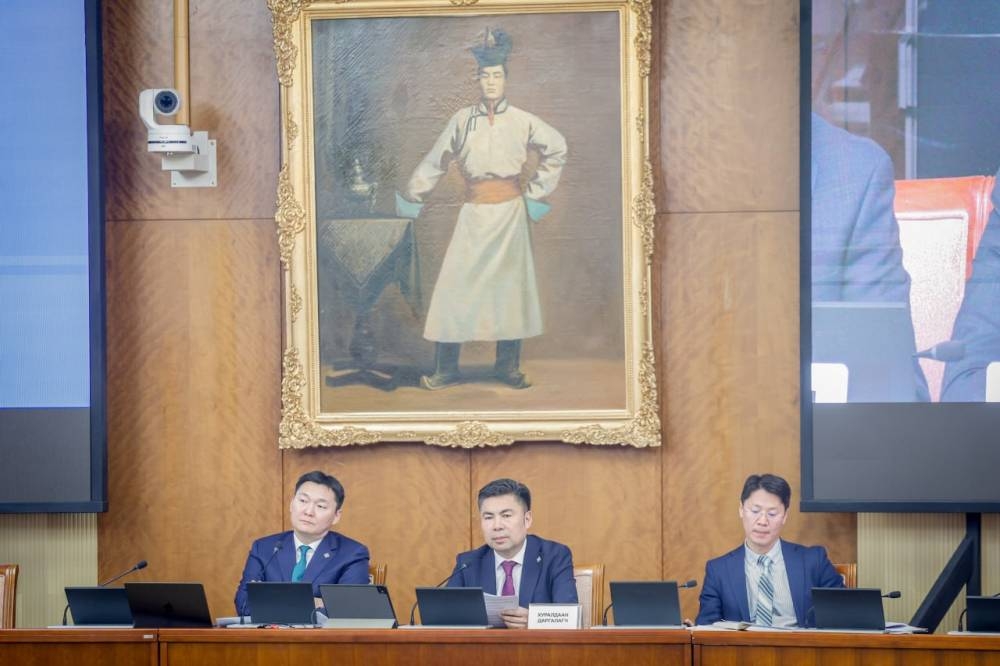 “Эрчим хүч-4 төсөл” болон “Төвийн бүсийн цахилгаан дамжуулах, түгээх сүлжээний үр ашгийг дээшлүүлэх төслийн III үе шат”-ны зээлийн болон төслийн хэлэлцээрийг зөвшилцөхийг дэмжив