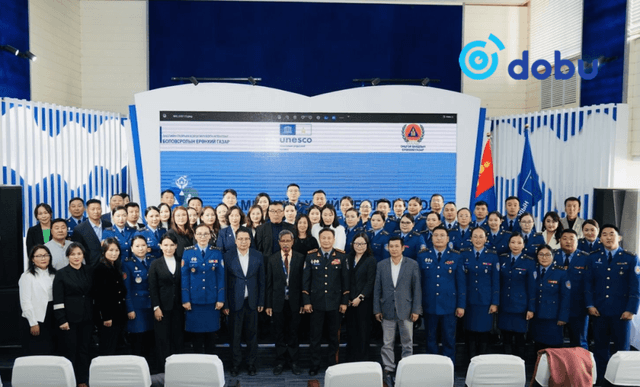 “Гамшгийн үеийн боловсрол” сэдэвт сургалтад хамрагдаж байна