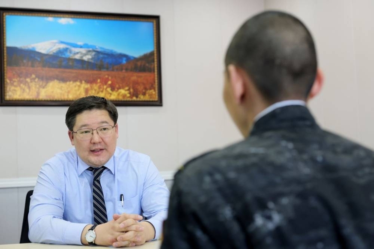 Дэд сайд Д.Мөнх-Эрдэнэ дотоодын цэргийн ангиудад хяналт шалгалт хийж байна