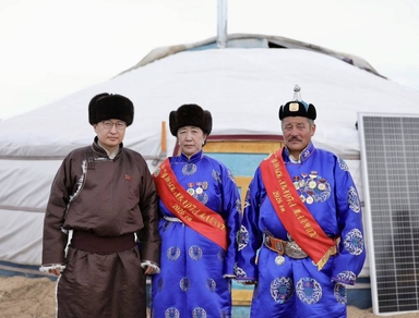 Увс аймгийн Өндөрхангай сумын малчин Г.Өсөхбаяр, У.Эрдэнчимэгийн өрх гэр бүл “УЛСЫН АВАРГА МАЛЧИН” боллоо