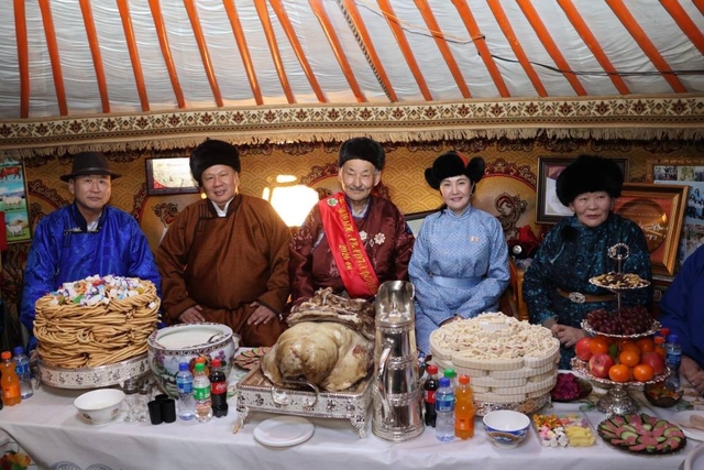 Сэлэнгэ аймгийн Орхонтуул сумаас "УЛСЫН АВАРГА ФЕРМЕР" тодорлоо