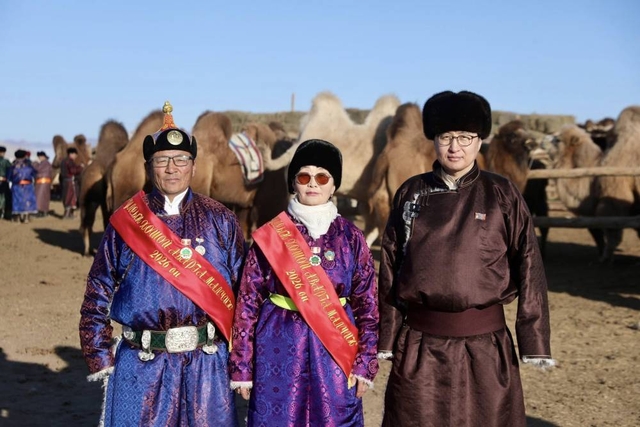 Увс аймгийн Хяргас сумын малчин Ц.Цэндээгийн гэр бүл “УЛСЫН ХОШОЙ АВАРГА” боллоо