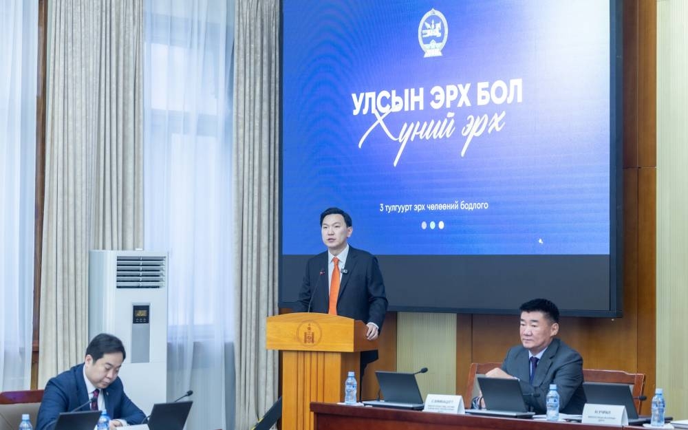 Эрх мэдлийн төвлөрлийг сааруулж, эдийн засаг дахь төрийн оролцоог бууруулах цогц шинэчлэлийг аймаг, орон нутгийн удирдлагууд дэмжиж ажиллахаа илэрхийлэв