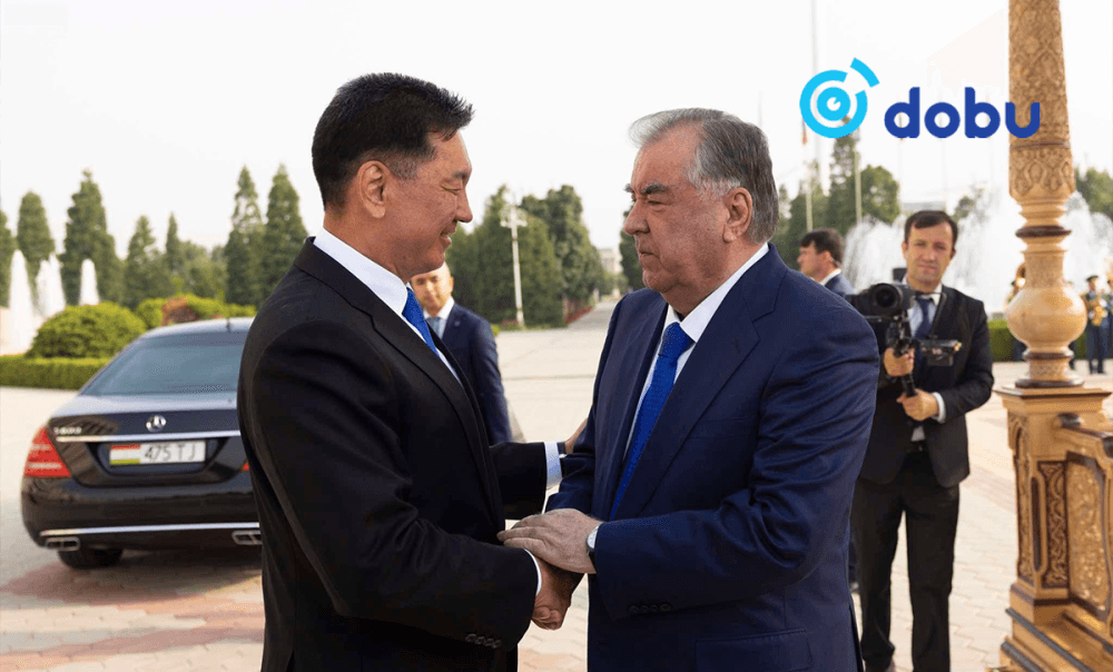 Монгол Улсын Ерөнхийлөгч У.Хүрэлсүхийг албан ёсоор угтлаа