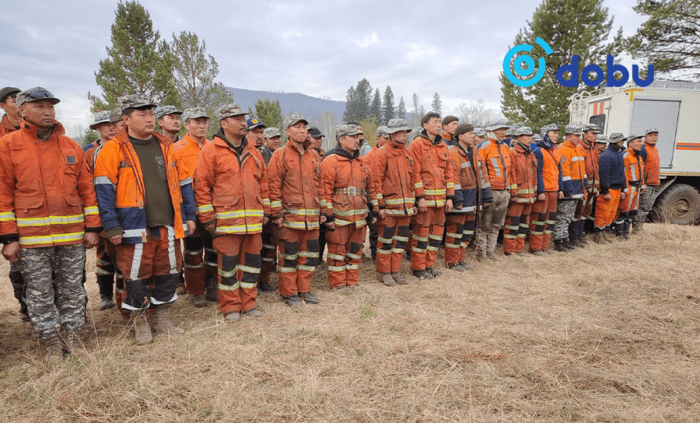 Таван ойн түймрийг унтраахаар ажиллаж байна