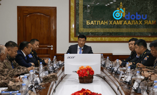 Аймаг, нийслэл, дүүргийн засаг дарга нар "Цэрэг стратеги"-ийн сургалтад хамрагдлаа