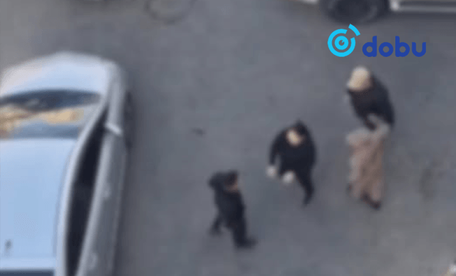 Зогсоолоос болж маргалдан тоглоомон гар буугаар танхайрсан иргэдийг шалгаж байна