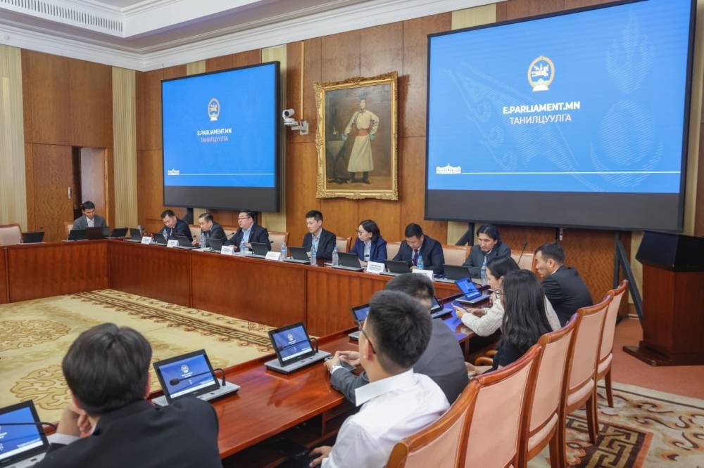 Улсын Их Хурлын гишүүдийн ажлын шинэ платформыг тэдний зөвлөх, туслах, бие төлөөлөгчдөд танилцуулах сургалт боллоо