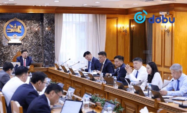 ЗАСГИЙН ГАЗАР: Ядуурлыг бууруулах хөтөлбөрийн талаар хэлэлцэж байна