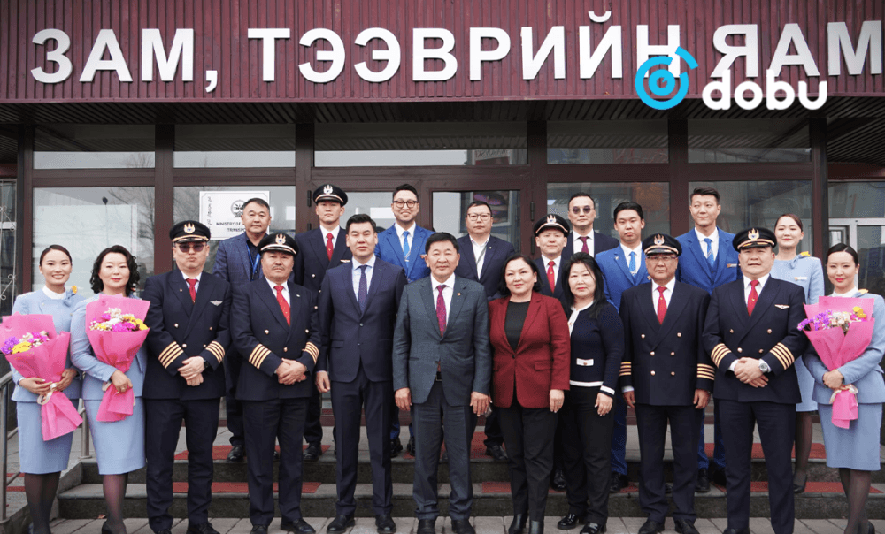 Дайны бүсээс иргэдээ аюулгүй тээвэрлэн ирсэн нисгэгч, бүхээгийн ажилчдад талархал илэрхийллээ