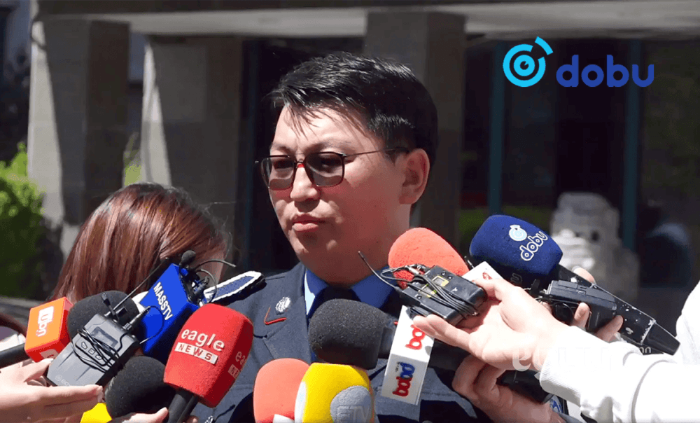 С.Баярбилэг: Барилгаас унасан гурван хүн ухаангүй байна