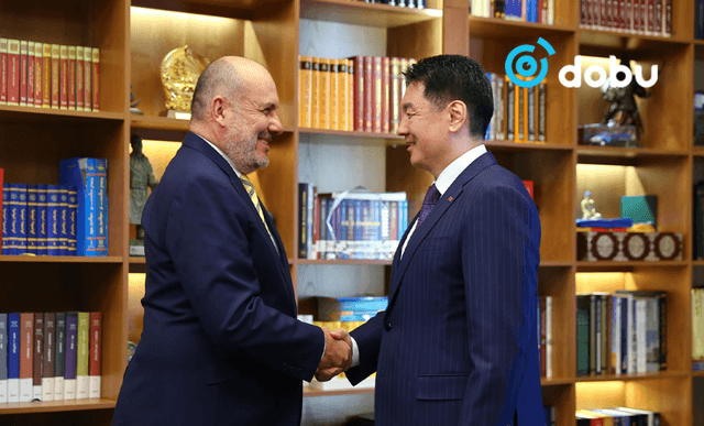 Ерөнхийлөгчийн ивээл дор Нөмрөгийн дархан цаазат газарт тахь нутагшуулах төсөл хэрэгжүүлнэ