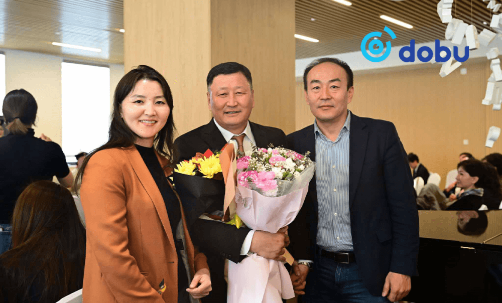 Спортын нэрт зүтгэлтэн Ц.Содбилэгийн "Дахин давтагдашгүй аваргыг үйлдвэрлэнэ" номын нээлт боллоо