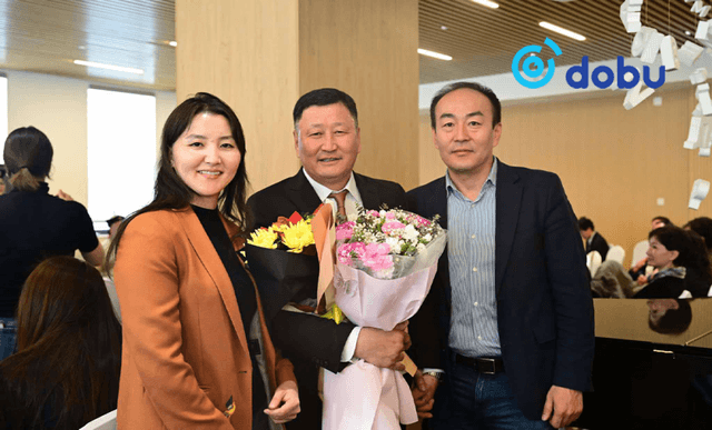 Спортын нэрт зүтгэлтэн Ц.Содбилэгийн "Дахин давтагдашгүй аваргыг үйлдвэрлэнэ" номын нээлт боллоо