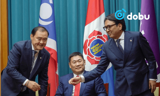 Ерөнхий сайд Л.Оюун-Эрдэнэ сайд нартайгаа хуралдаж байна