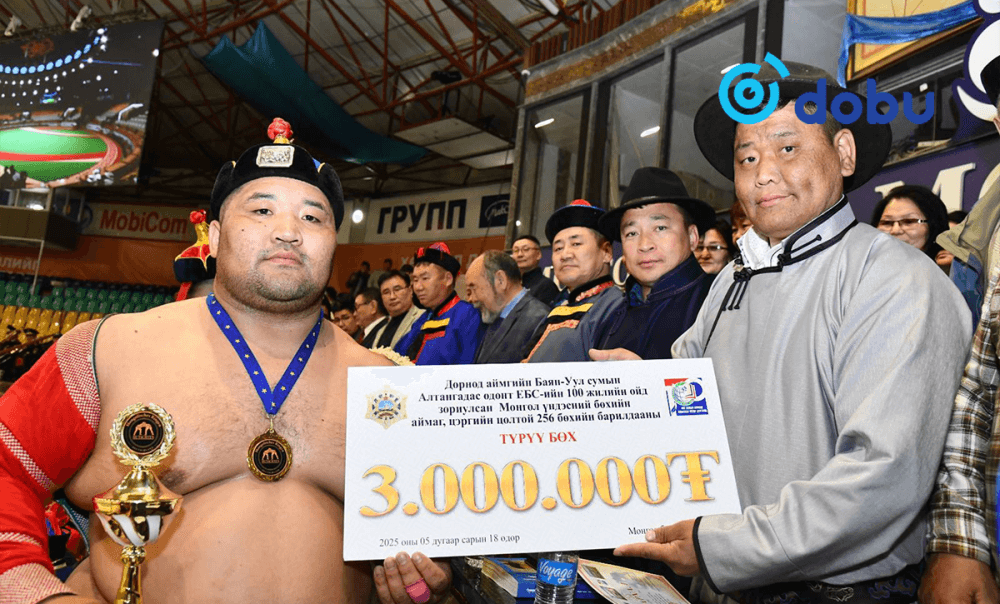 Хурц арслан Э.Мөнхбаатар түрүүллээ