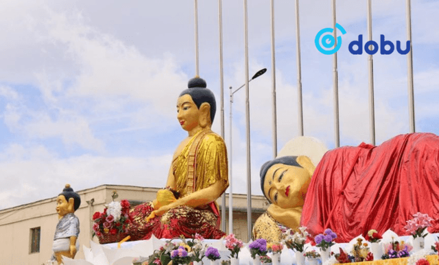 Бурхан багшийн эхийн ачийг хариулсан дүйчэн өдөр тохиож байна