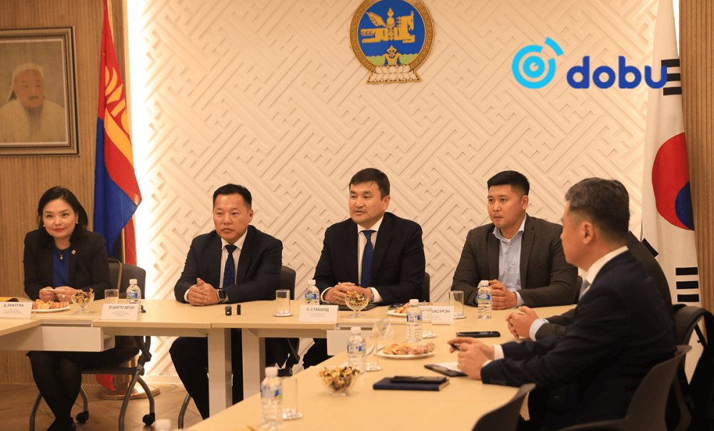 АН-ынхан БНСУ дахь монголчуудтай уулзаж, виз, хөдөлмөр эрхлэлтийн асуудлаар ярилцжээ