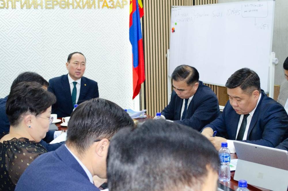 ХХААХҮ-ийн сайд М.Бадамсүрэн: Нэн тэргүүнд хүнсний үйлдвэрлэл, хангамж, хүнсний аюулгүй байдалд анхаарч ажиллана