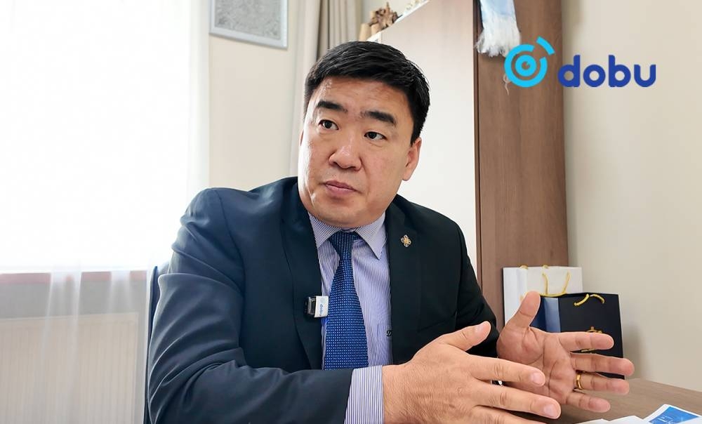 Ц.Идэрбат: Нэг жил шинээр зам, барилга барихгүй тэвчээд, цалин нэмж болно