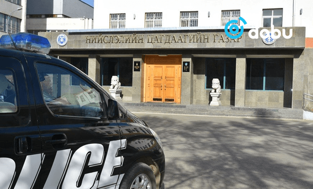 Олон нийтийн газар бие зассан хоёр иргэнийг тус бүр 10.000 төгрөгөөр торгожээ