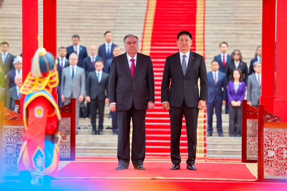 Тажикистан Улсын Ерөнхийлөгчийг албан ёсоор угтаж авлаа