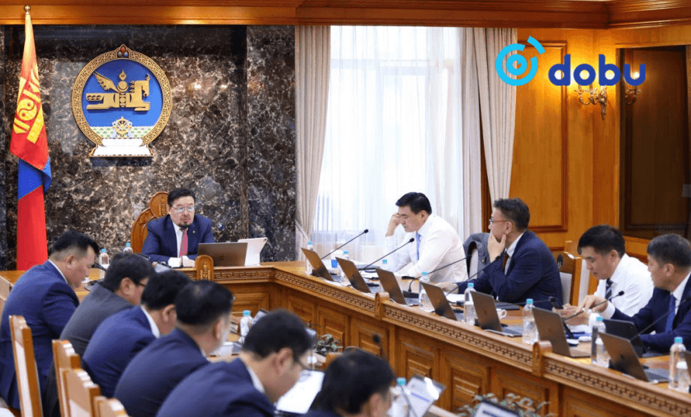 ЗАСГИЙН ГАЗАР: Нийгмийн даатгалын сангийн өр төлбөрийн талаар хэлэлцэж байна