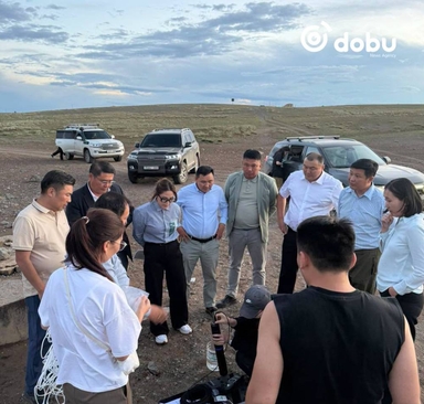 Дундговь аймгийн Байгаль орчны газарт усны чанар хэмжих хээрийн багаж хүлээлгэн өглөө