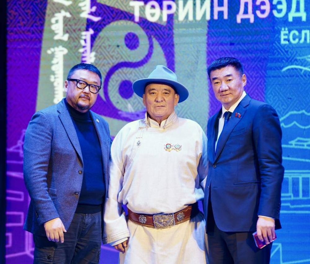 Ховд аймаг авто зам, тээвэр, худалдаа үйлчилгээгээр баруун бүсдээ тэргүүлж байна