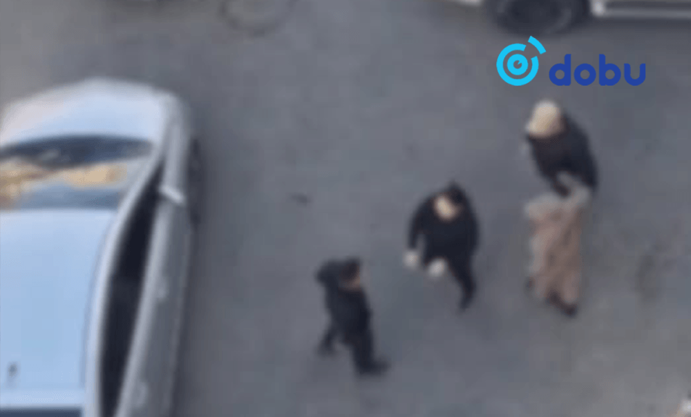 Зогсоолоос болж маргалдан тоглоомон гар буугаар танхайрсан иргэдийг шалгаж байна