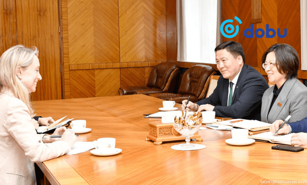 Нийгмийн бодлогын байнгын хорооны дарга Л.Энхнасан Элчин сайд Фиона Блайтыг хүлээн авч уулзав
