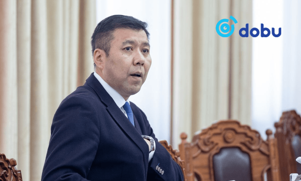 Б.Энхбаяр: Ерөнхий сайдаас болж Төрийн ордонд хошин шог цаашаа "элгийн юм" болж байна