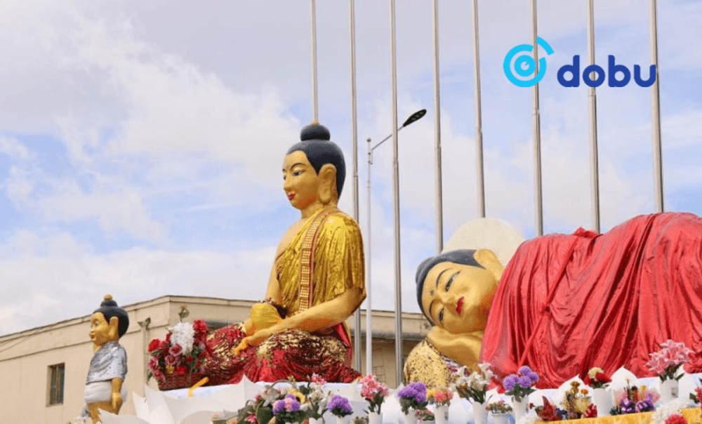 Бурхан багшийн эхийн ачийг хариулсан дүйчэн өдөр тохиож байна